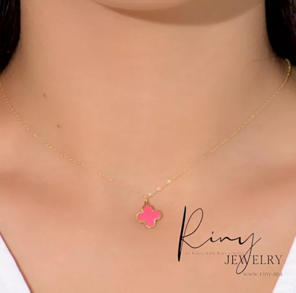 Collier Calvin rose – Image 1
